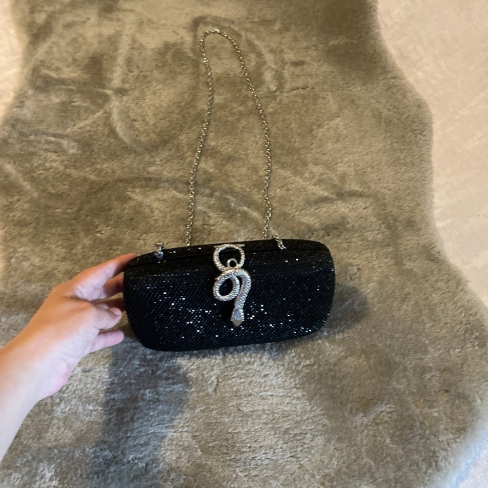 Elegant Black Evening Clutch with Silver Chain